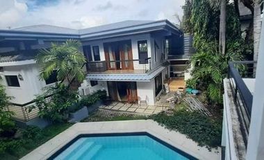 HOUSE AND LOT  MULTINATIONAL VILLAGES FOR SALE | 6 Bedrooms, 3 Parking garage, Paranaque city.
