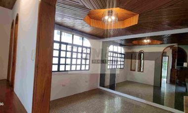 ENTRE RÍOS: SE ALQUILA DEPARTAMENTO DE 4 HABITACIONES ( CON SEGURIDAD )