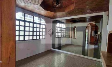 ENTRE RÍOS: SE ALQUILA DEPARTAMENTO DE 4 HABITACIONES ( CON SEGURIDAD )