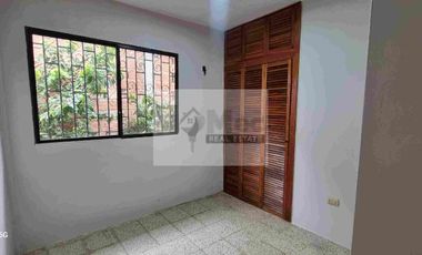 ENTRE RÍOS: SE ALQUILA DEPARTAMENTO DE 4 HABITACIONES ( CON SEGURIDAD )