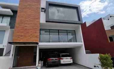 Casa en venta en Vila Loma Atizapán de Zaragoza