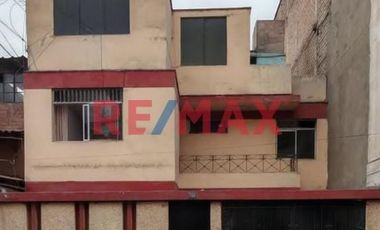 Venta de Casa Como Terreno en Sjm