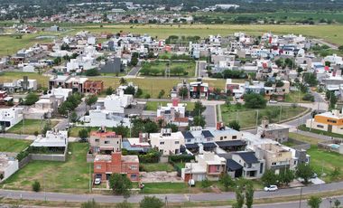 Lote en venta en Valle Cercano, Córdoba – Con servicios completos