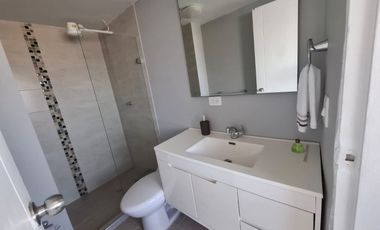 ARRIENDO APARTAMENTO FRENTE Al MAR