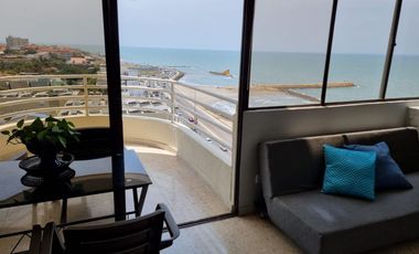 ARRIENDO APARTAMENTO FRENTE Al MAR