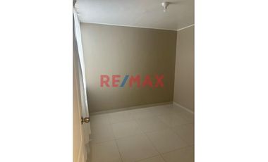 Casa En Alquiler De 2 Pisos En Residencial Magisterial El Golf: 79.2M² (Ocupada)