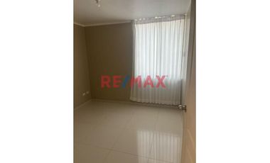 Casa En Alquiler De 2 Pisos En Residencial Magisterial El Golf: 79.2M² (Ocupada)