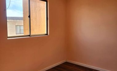 SE VENDE CASA EN COND. POZO DEL CARMEN.