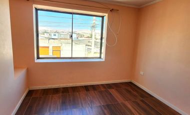 SE VENDE CASA EN COND. POZO DEL CARMEN.