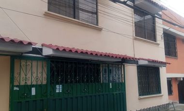HERMOSA CASA RENTERA EN VENTA SECTOR SANTA VICTORIA QUITO