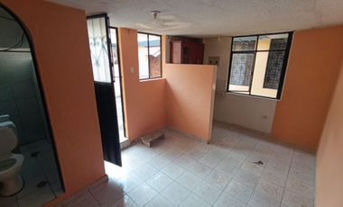 HERMOSA CASA RENTERA EN VENTA SECTOR SANTA VICTORIA QUITO