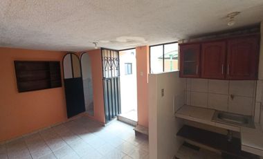 HERMOSA CASA RENTERA EN VENTA SECTOR SANTA VICTORIA QUITO