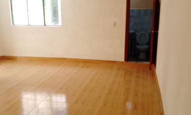 HERMOSA CASA RENTERA EN VENTA SECTOR SANTA VICTORIA QUITO
