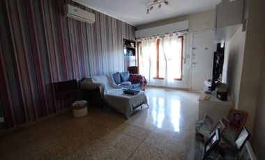 Castelar Norte - Venta - Casa 4 Ambientes