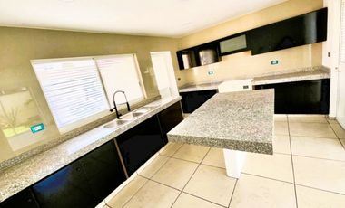 Casa en venta 4 habitaciones ubicada La Trinidad Coatepec Veracruz