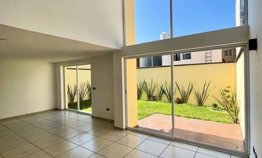 Casa en venta 4 habitaciones ubicada La Trinidad Coatepec Veracruz