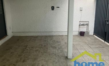 Se renta Amplia Casa en Vergel de Coyoacán