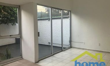 Se renta Amplia Casa en Vergel de Coyoacán