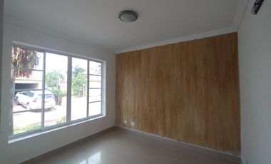 Casa en arriendo en Villa Santos.