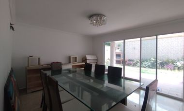Casa en arriendo en Villa Santos.