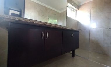 Casa en arriendo en Villa Santos.