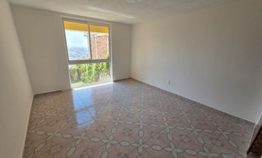 CASA EN RENTA EN LOMAS DE VALLE DORADO, TLALNEPANTLA