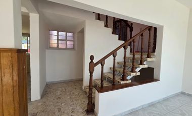 CASA EN RENTA EN LOMAS DE VALLE DORADO, TLALNEPANTLA