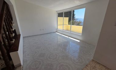 CASA EN RENTA EN LOMAS DE VALLE DORADO, TLALNEPANTLA