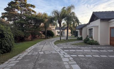 Hermoso Dpto Amoblado c/Cochera en Alquiler