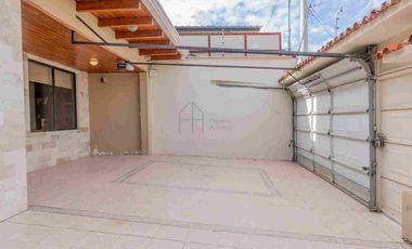 Casa en venta a 5 minutos del Centro Histórico de Cuenca son 2 casas con terreno interior