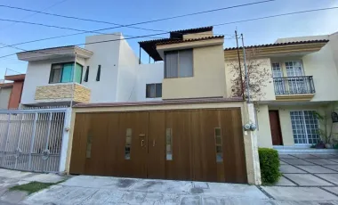 Bonita casa, aprovecha, muy buena ubicación!!!