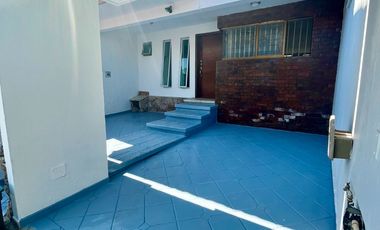 CASA EN RENTA CHAPALITA LAS FUENTES