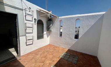 CASA EN RENTA CHAPALITA LAS FUENTES