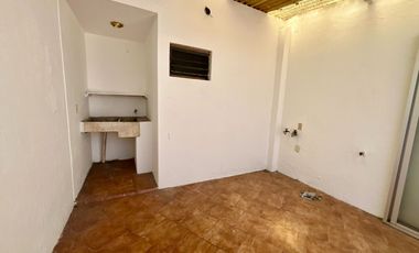 CASA EN RENTA CHAPALITA LAS FUENTES