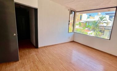 CASA EN RENTA CHAPALITA LAS FUENTES