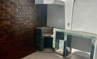 CASA EN RENTA CHAPALITA LAS FUENTES