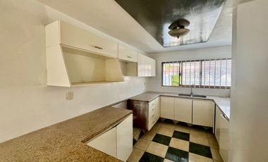 CASA EN RENTA CHAPALITA LAS FUENTES