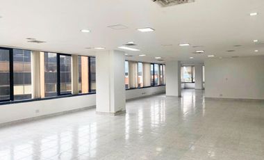 Venta de oficina en Milla de Oro, Poblado