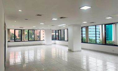 Venta de oficina en Milla de Oro, Poblado