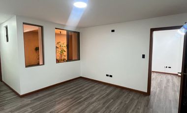 SUITE DE VENTA, Sector Av. Primero de Mayo D359