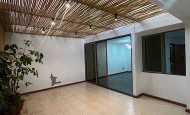 SUITE DE VENTA, Sector Av. Primero de Mayo D359