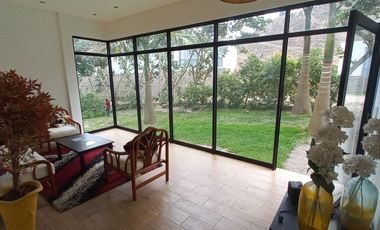 SE ALQUILA LINDA CASITA CON AMPLIO JARDÍN EN PACHACAMAC