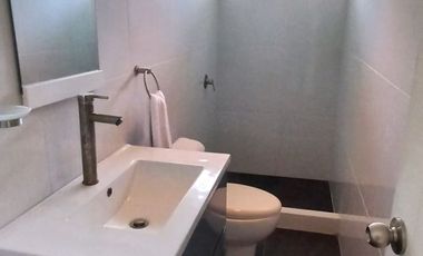 SE ALQUILA LINDA CASITA CON AMPLIO JARDÍN EN PACHACAMAC