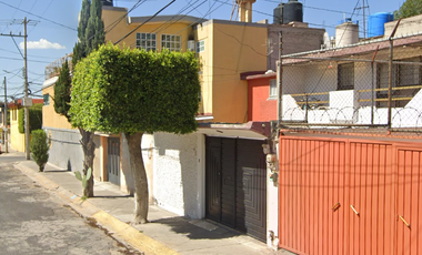 CASA EN TULTITLAN IZCALLI DEL VALLE A 10 MINUTOS DEL SUBURBAN DE LECEHERIA
