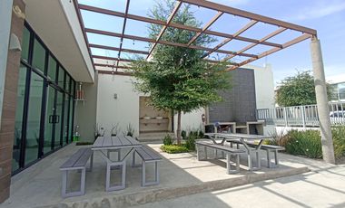 Casa Amueblada en Renta en Arezzo Residencial, Dominio Cumbres