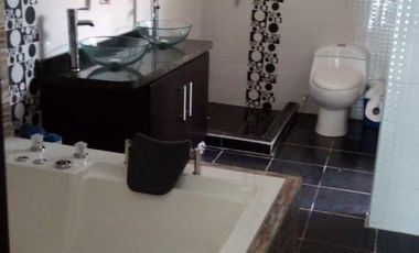 VENDO ESPECTACULAR CASA DE 270 m2 EN CONJUNTO CERRADO PARQUES DE TERRANOVA, FUSAGASUGÁ, CUNDINAMARCA
