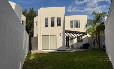 Casa en venta en Jardines del Campestre