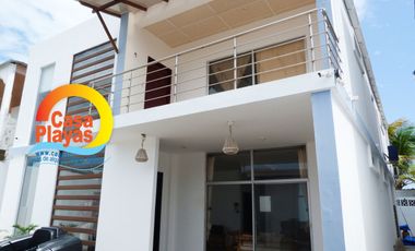 Casa Playas con Piscina de Venta en Villamil, Via a Data Km 6, a Pasos del Mar