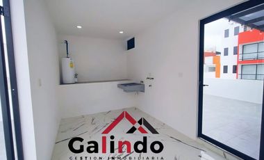 PRE VENTA DE CASA CON FINOS ACABADOS, 3 RECAMARAS, CISTERNA, DOBLE COCHERA, FRACC EL QUETZAL
