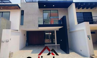 PRE VENTA DE CASA CON FINOS ACABADOS, 3 RECAMARAS, CISTERNA, DOBLE COCHERA, FRACC EL QUETZAL